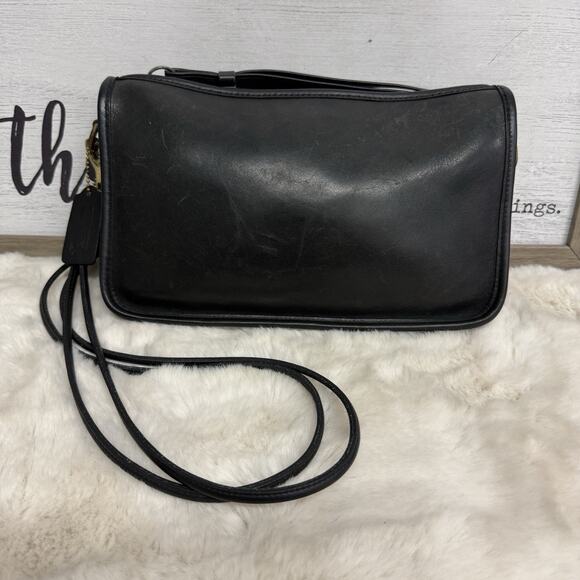 Coach Handbags - Vintage Coach Leather Basic Bag Purse Black Double Strap Made in USA 021-9003